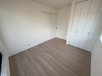 ゆったりした洋室です