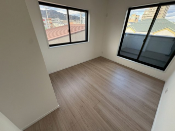 ゆったりした洋室です