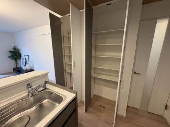 ちょっとした収納スペースも充実しています