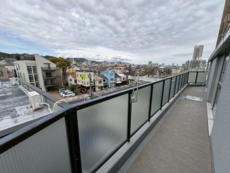 バルコニーからの眺めを楽しみながら♪