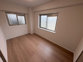 明るい洋室です