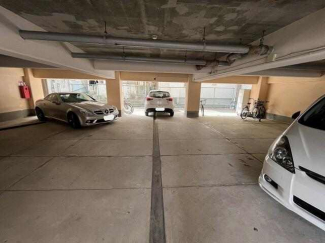 百番館ハイツ駐車場の画像