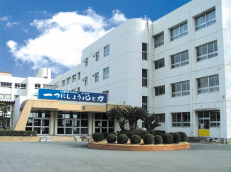 山崎西中学校まで1500m