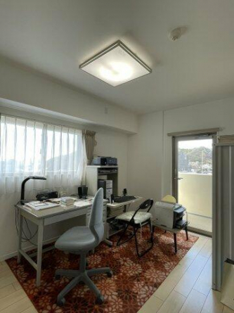 7.1畳の北西洋室です