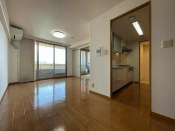 約10.4帖のリビングダイニングです