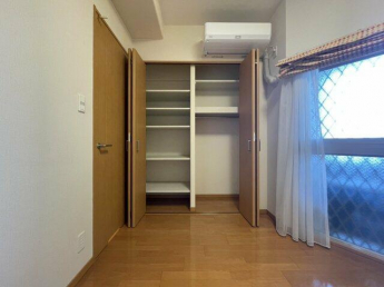 アルファステイツ市駅前の画像