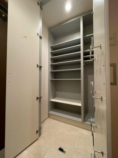 便利なシューズクロークです