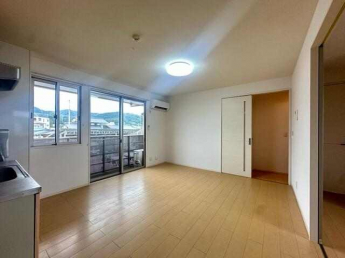 新居浜市新田町２丁目のアパートの画像