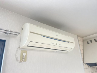 エアコン付きで１年中快適です！