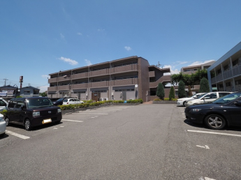 駐車場1台分ついています