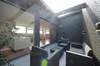 バルコニー別角度、リビングから直接行き来できます