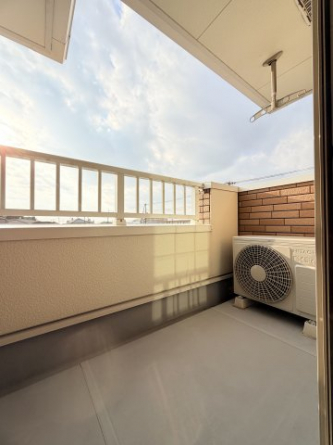 【バルコニー】