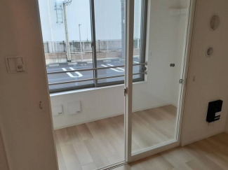 外からの目が気にならないバルコニーで洗濯物が干せます