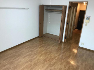 ゆったり９帖の洋室