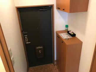 上下にしまえる下駄箱