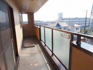 バルコニーがあります