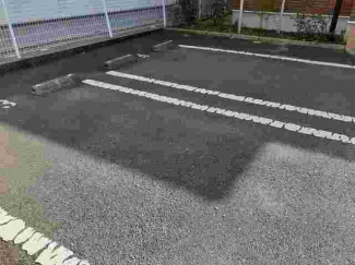 駐車場に車を止められます