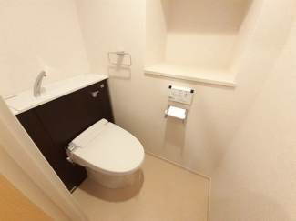 コンパクトで使いやすいトイレです