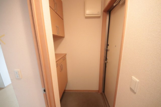 毎日通る玄関はこちらです