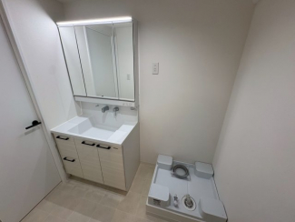 使いやすい独立洗面台です