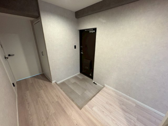 明るい玄関です