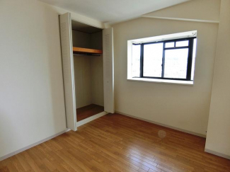 ファミリアル門戸の画像