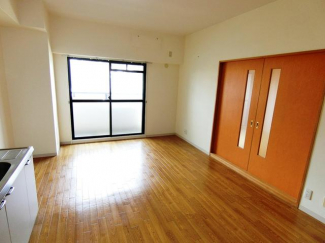 ファミリアル門戸の画像