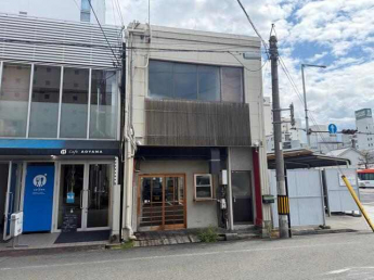 ラーメン店の跡地の飲食業居抜き物件となります！周辺にはオフィ