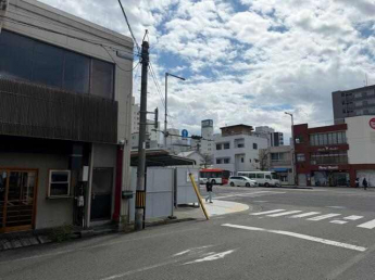 ほぼ大手町通り沿いで視認性も良好です！