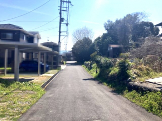 【前面道路含む現地写真】