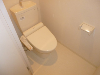 コンパクトで使いやすいトイレです