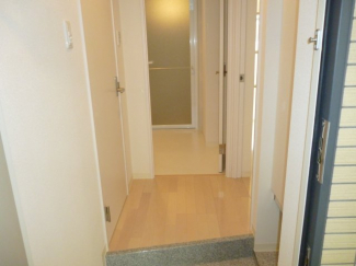 ゆったりとした玄関です