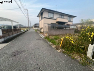 【前面道路含む現地写真】