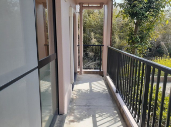 【バルコニー】