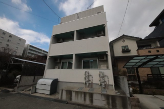 落ち着いた雰囲気の外観です