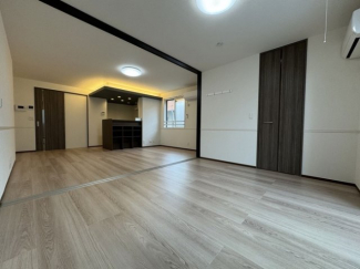 こちらの居間で趣味の時間をお楽しみください