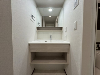 コンパクトで使いやすい洗面所