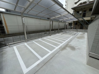 駐車場があるので、車を買う予定の方も安心です