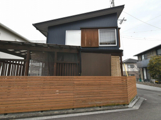 外観を東側より撮影