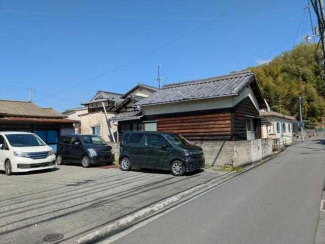 南西側から撮影