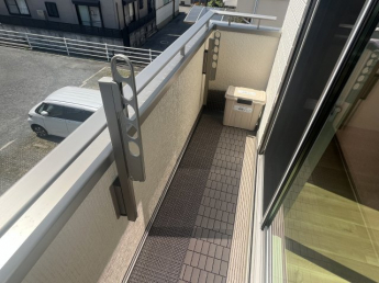 落ち着いた時間を過ごせるバルコニーです