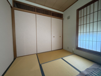 柔らかい畳は転んでも安心で、冬はこたつを置いて家族団欒の場としても活躍します。