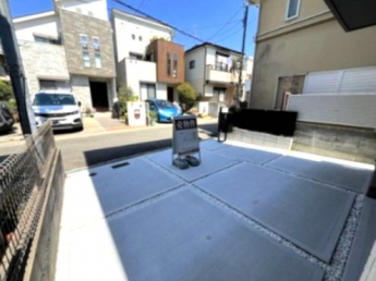 【前面道路含む現地写真】