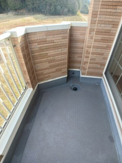 【バルコニー】