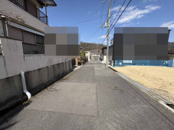 【前面道路含む現地写真】