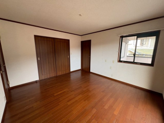 スタンダードな洋室です