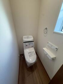 シンプルで使いやすいトイレです