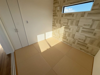 日本らしい落ち着いた雰囲気の和室です