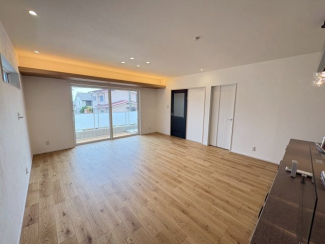 こちらのリビングで趣味の時間をお楽しみください