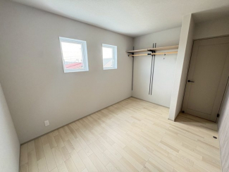 ゆったりした洋室です